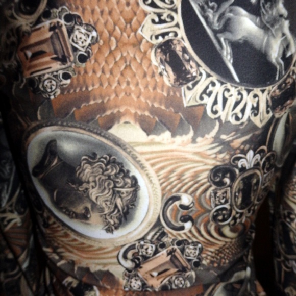 Naily & Millie  Printed Sequin Knit Top Size S - Picture 2 of 7